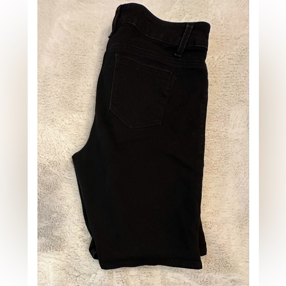 Ava & Alex denim shorts 12P - Picture 4 of 4